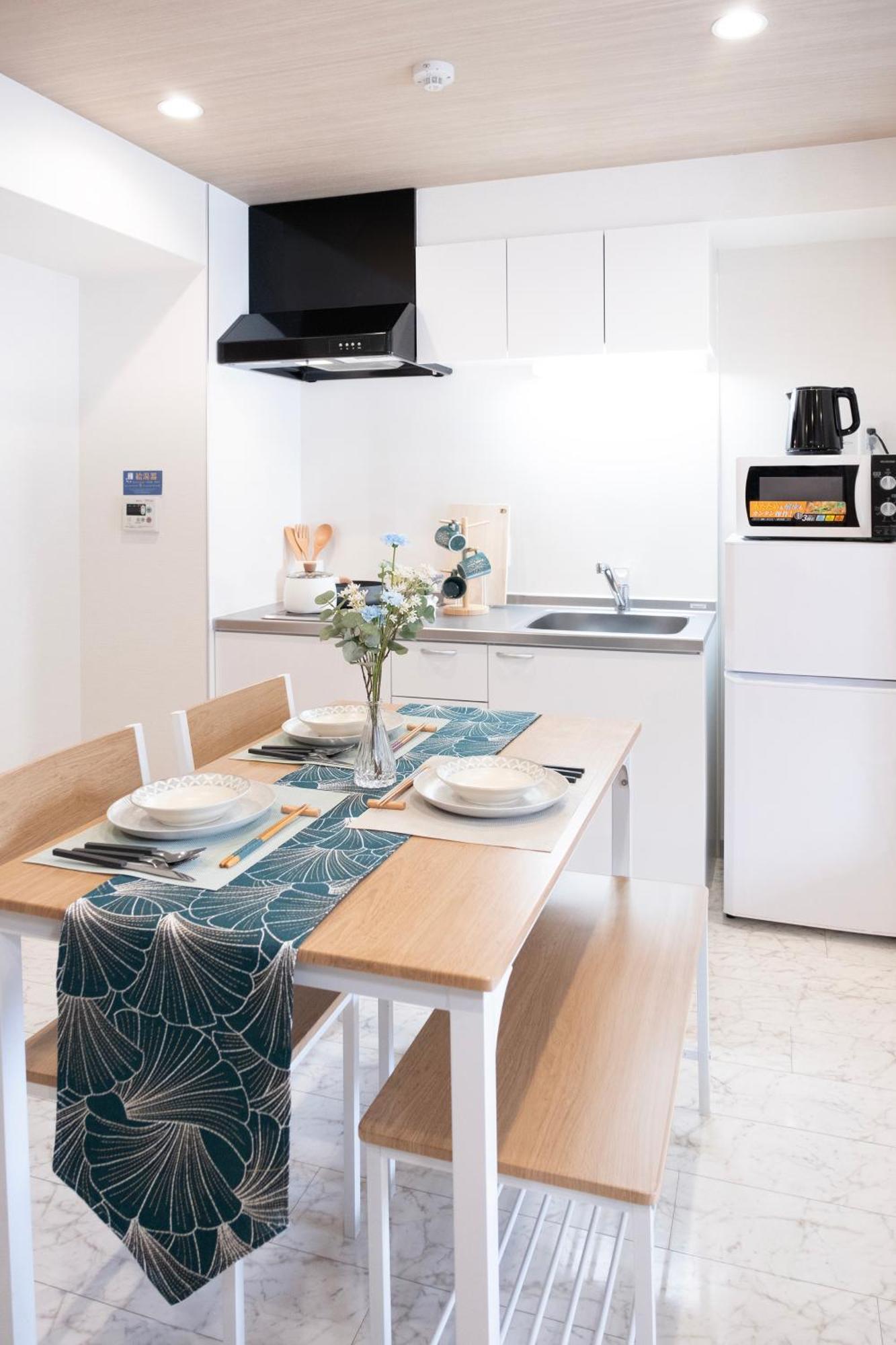 The Peak Shinsaibashi Apartment Osaka Exterior photo